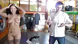 Хлопчик не може всто ...