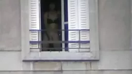 Люди роблять маму бе ...