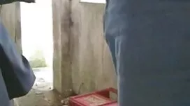 Моя сестра змушує ди ...